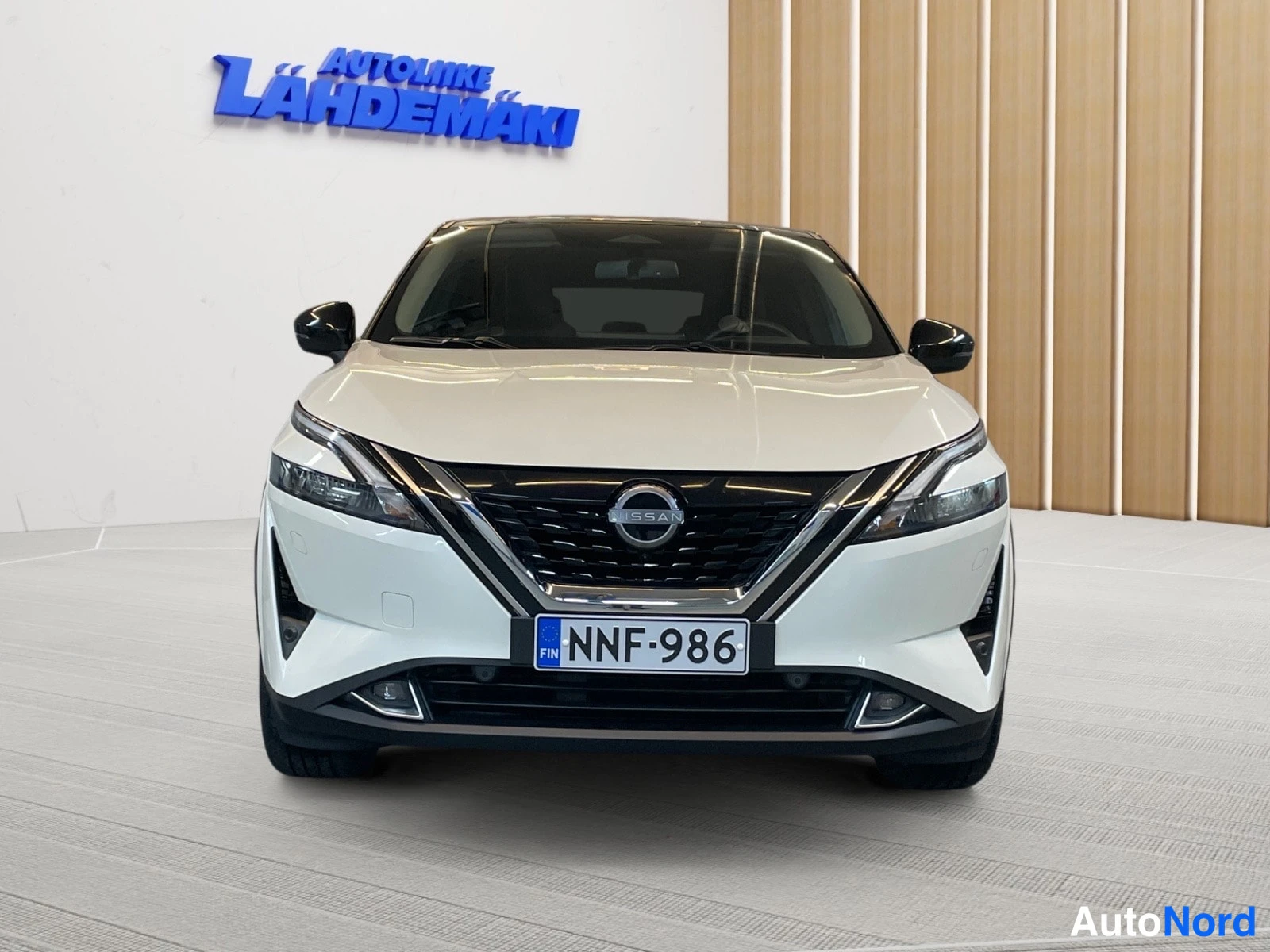 White Nissan Qashqai 2024, front, photo 5
