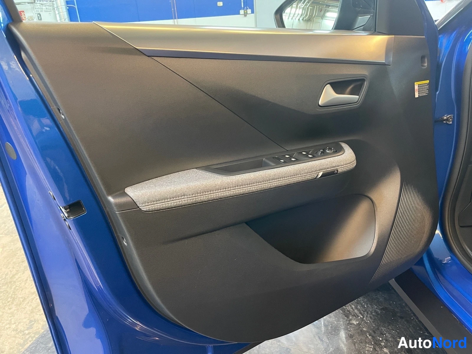 Blue Opel Frontera 2026, photo 12