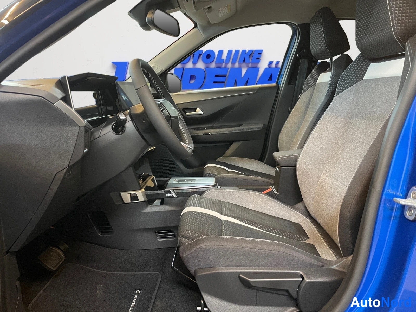 Blue Opel Frontera 2026, photo 11