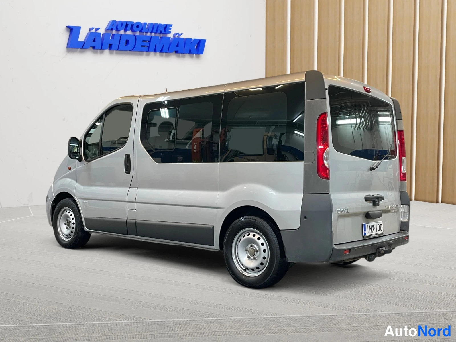 Harmaa Opel Vivaro 2008, takaviisto, kuva 8