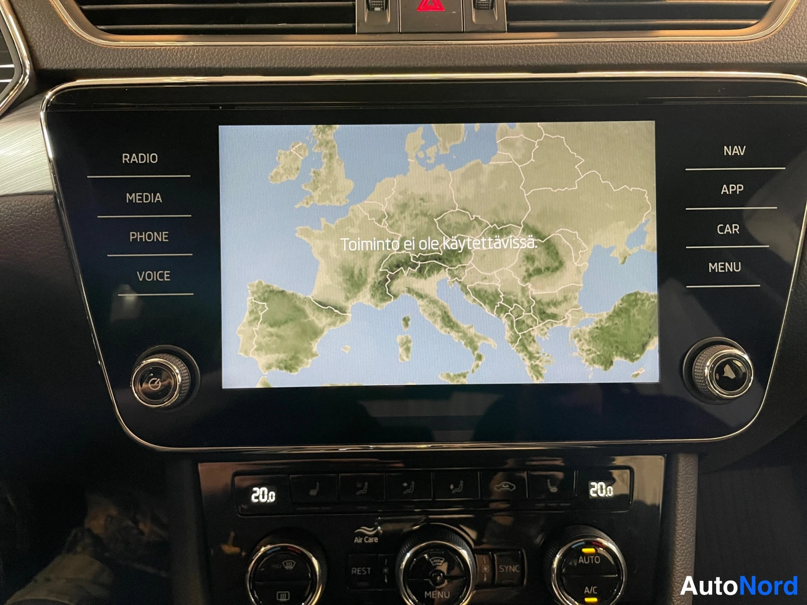Harmaa Skoda Superb 2021, kuva 18