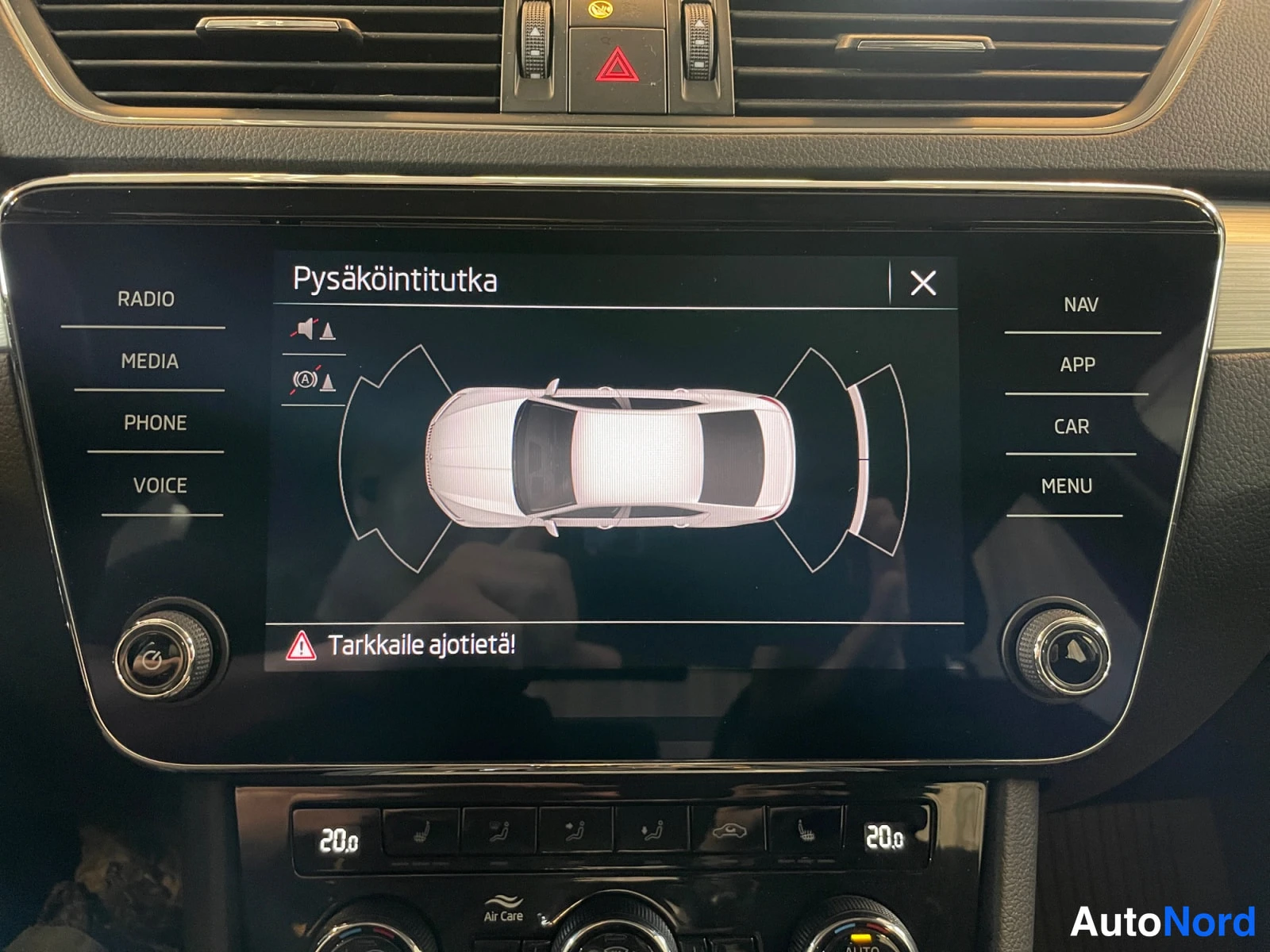 Harmaa Skoda Superb 2021, kuva 20