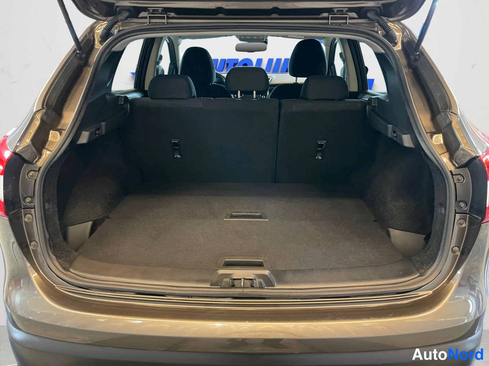 Brown Nissan Qashqai 2017, photo 19
