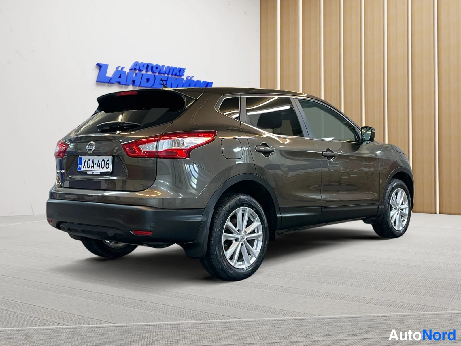 Brown Nissan Qashqai 2017, rear three-quarter, photo 6