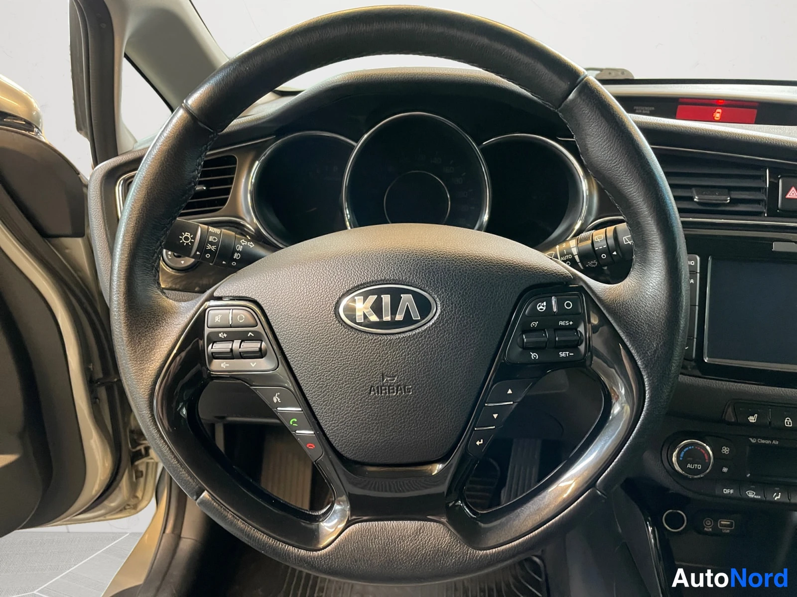Hopea KIA cee´d 2018, kuva 13