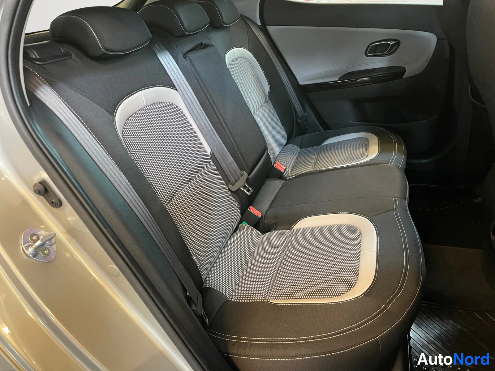 Hopea KIA cee´d 2018, kuva 17