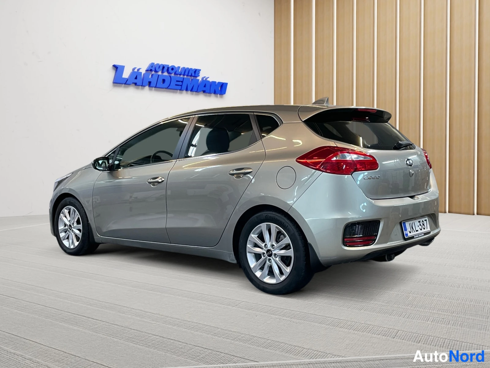 Hopea KIA cee´d 2018, takaviisto, kuva 7