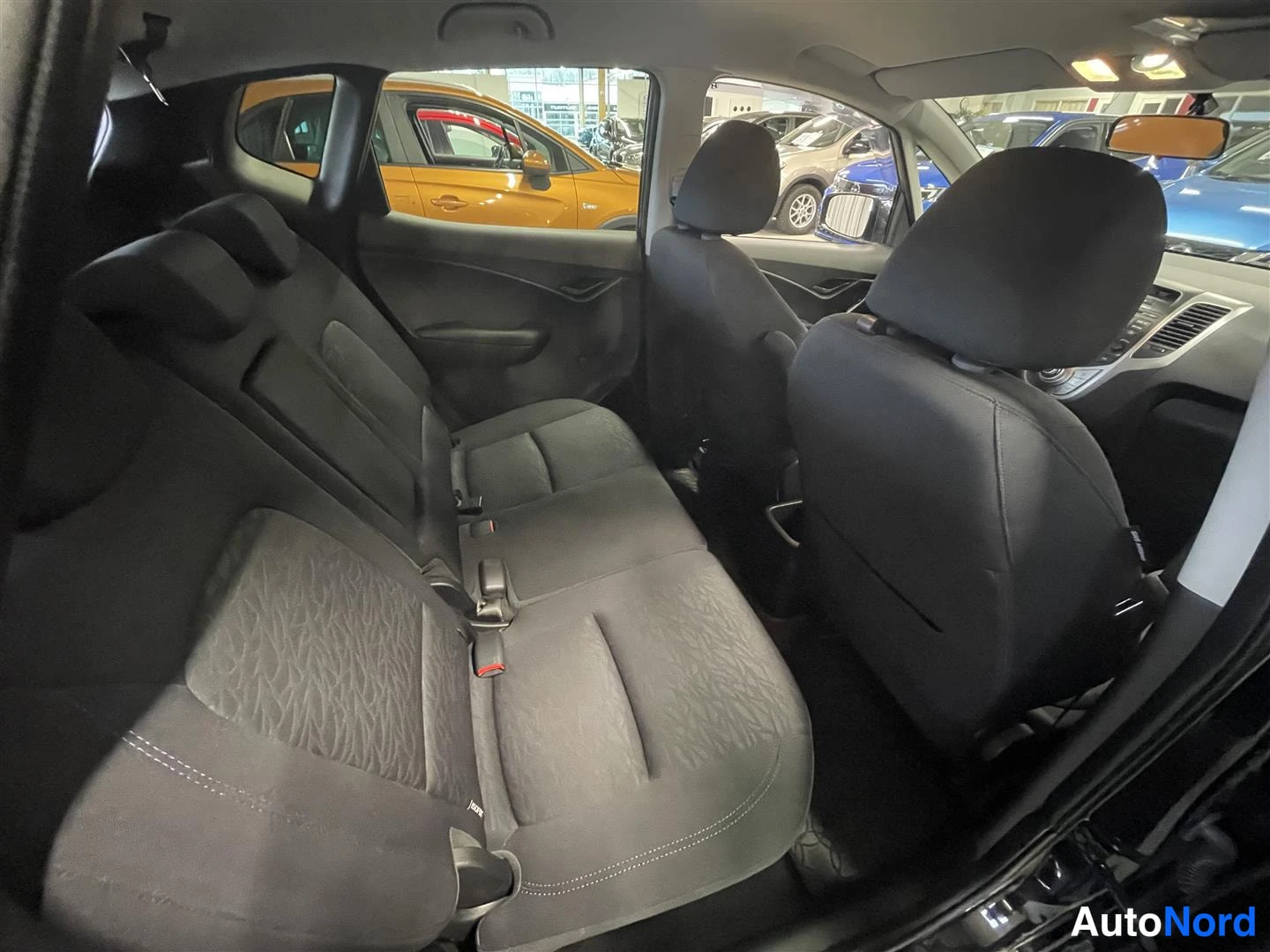 Musta Hyundai IX20 2012, kuva 13