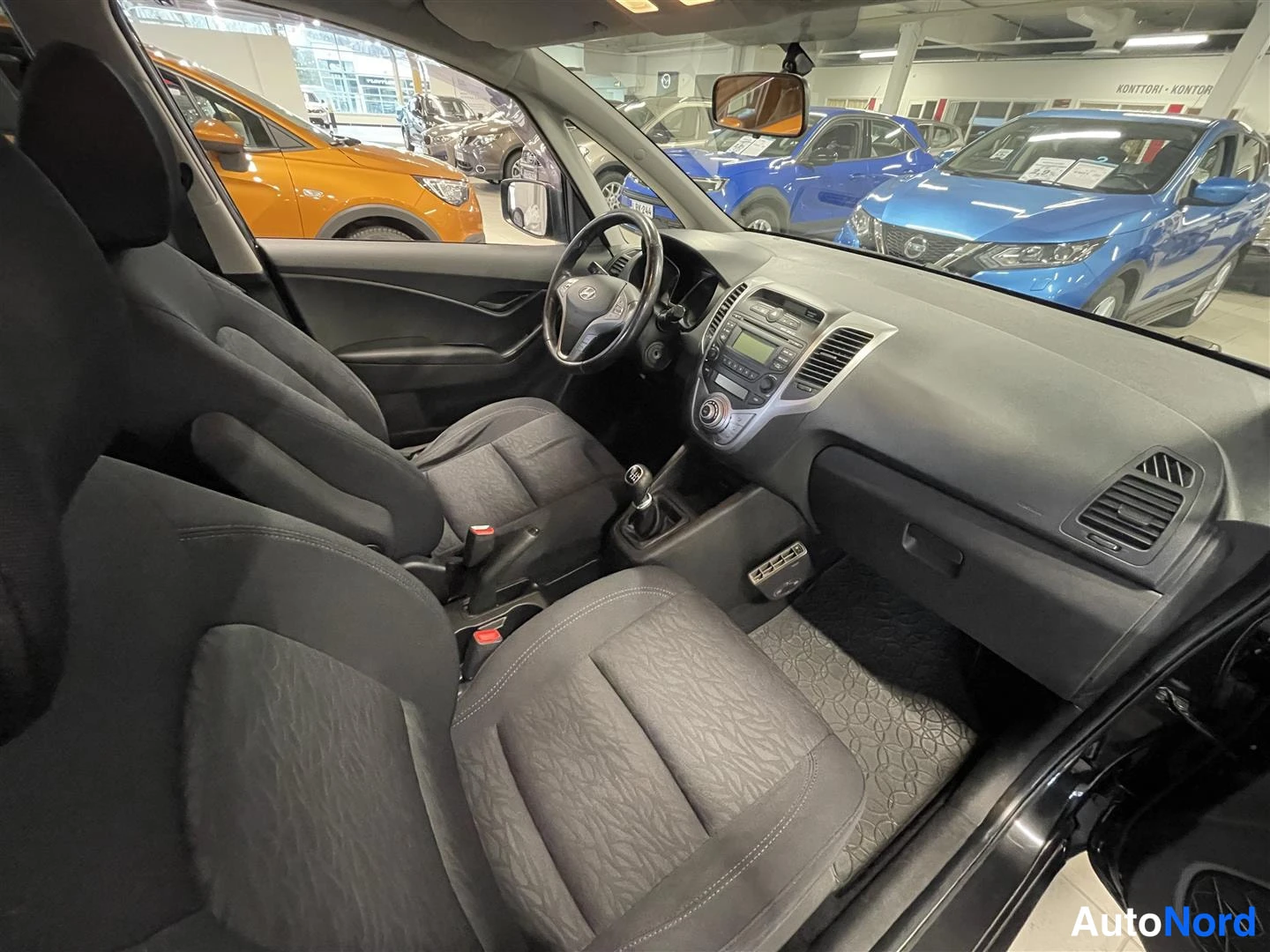 Musta Hyundai IX20 2012, kuva 14