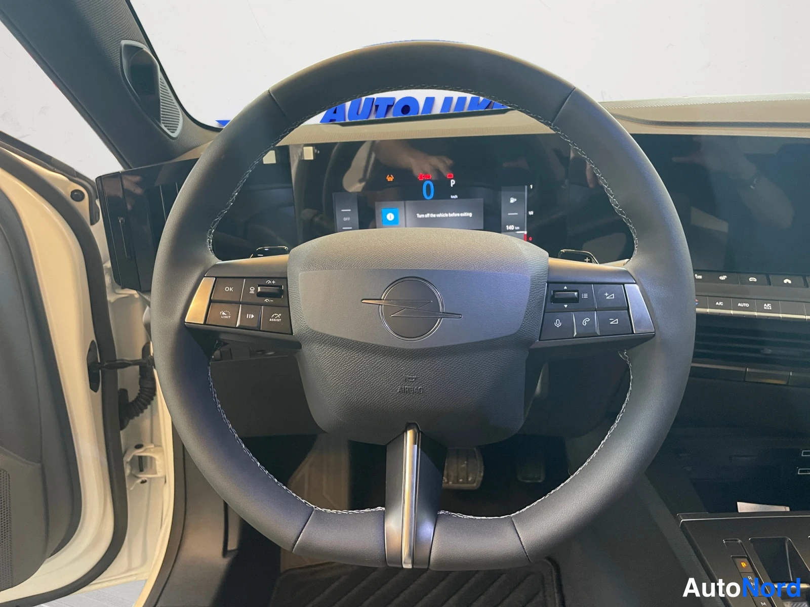 White Opel Astra 2026, photo 13