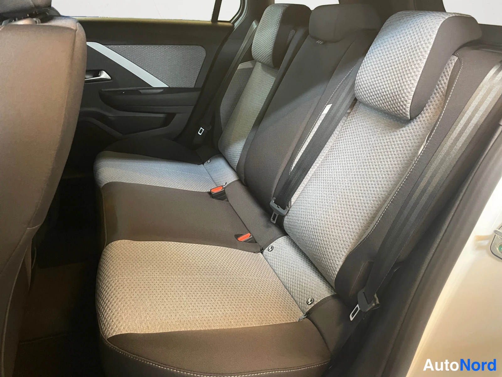 White Opel Astra 2026, photo 17
