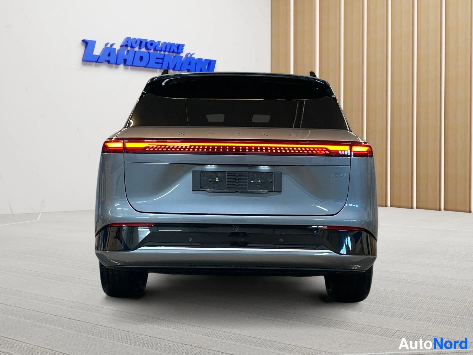 Grey Xpeng G9 2026, rear, photo 11