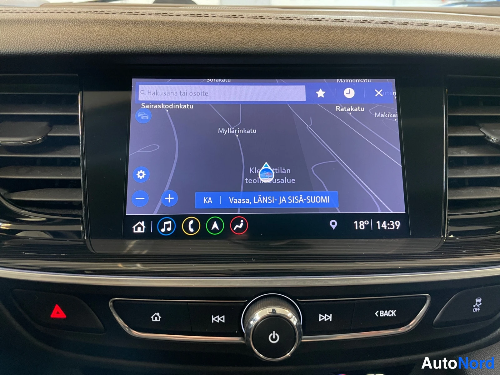 Valkoinen Opel Insignia 2019, kuva 18