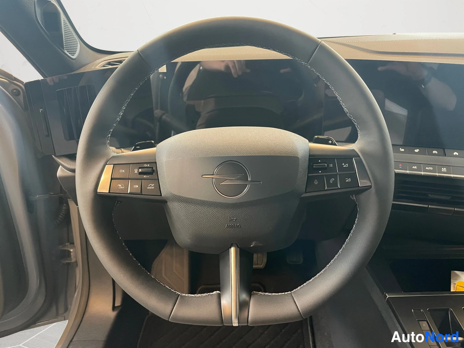 Grey Opel Astra 2026, photo 16