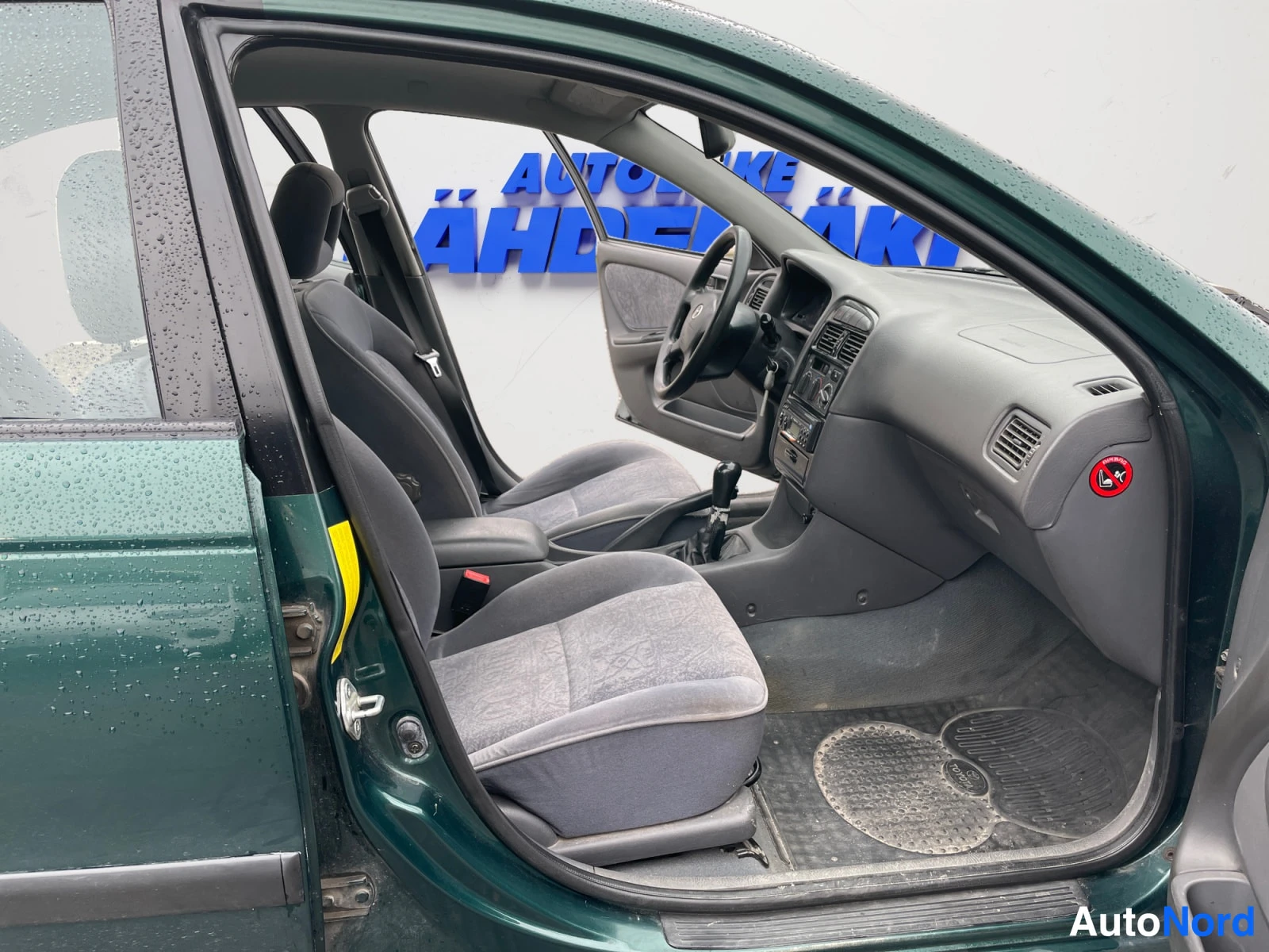 Vihreä Toyota Avensis 2000, kuva 21