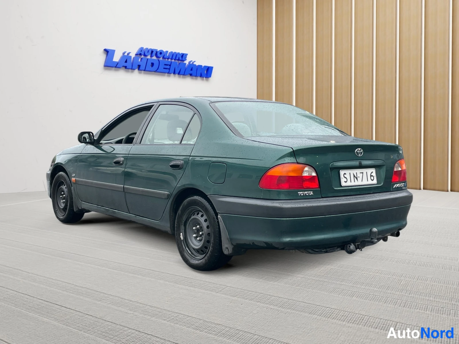 Vihreä Toyota Avensis 2000, takaviisto, kuva 8