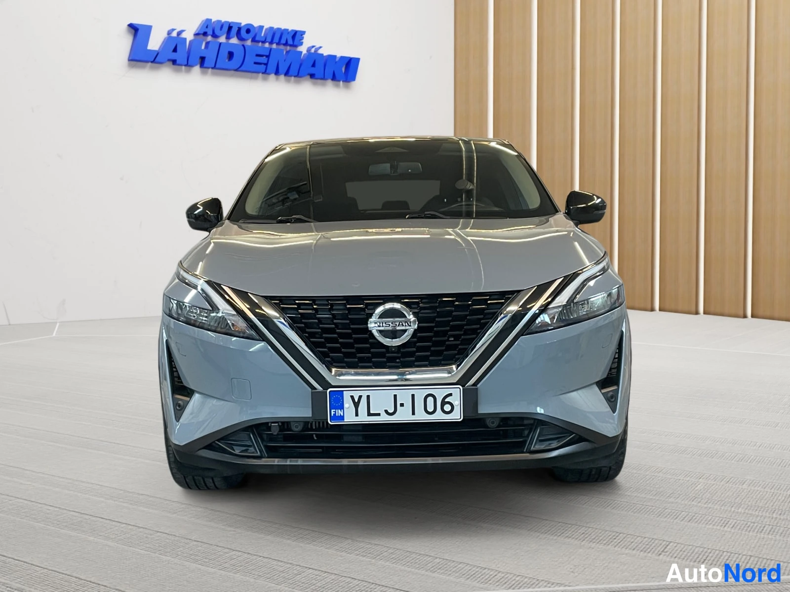 Harmaa Nissan Qashqai 2022, edestä, kuva 4