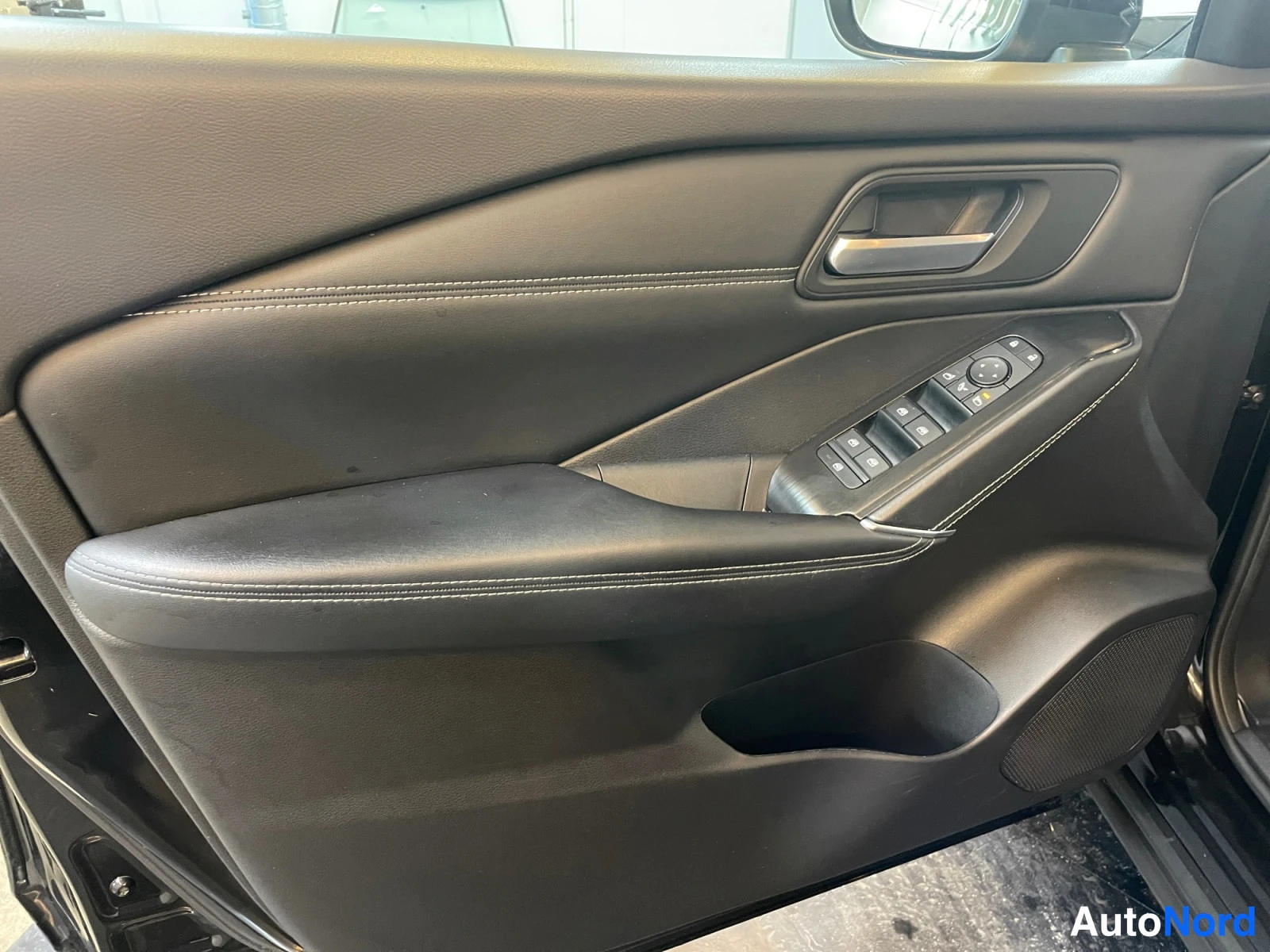 Musta Nissan Qashqai 2024, kuva 12