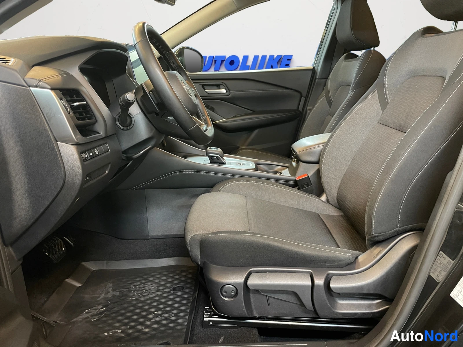 Musta Nissan Qashqai 2024, kuva 11