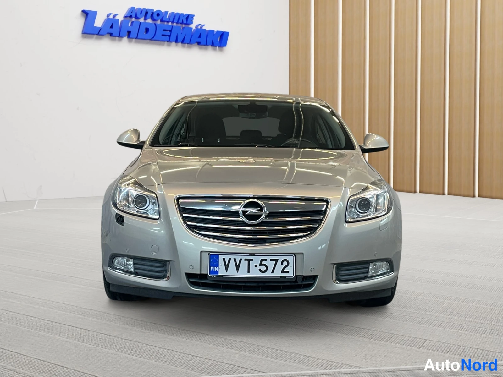 Ruskea Opel Insignia 2011, edestä, kuva 5