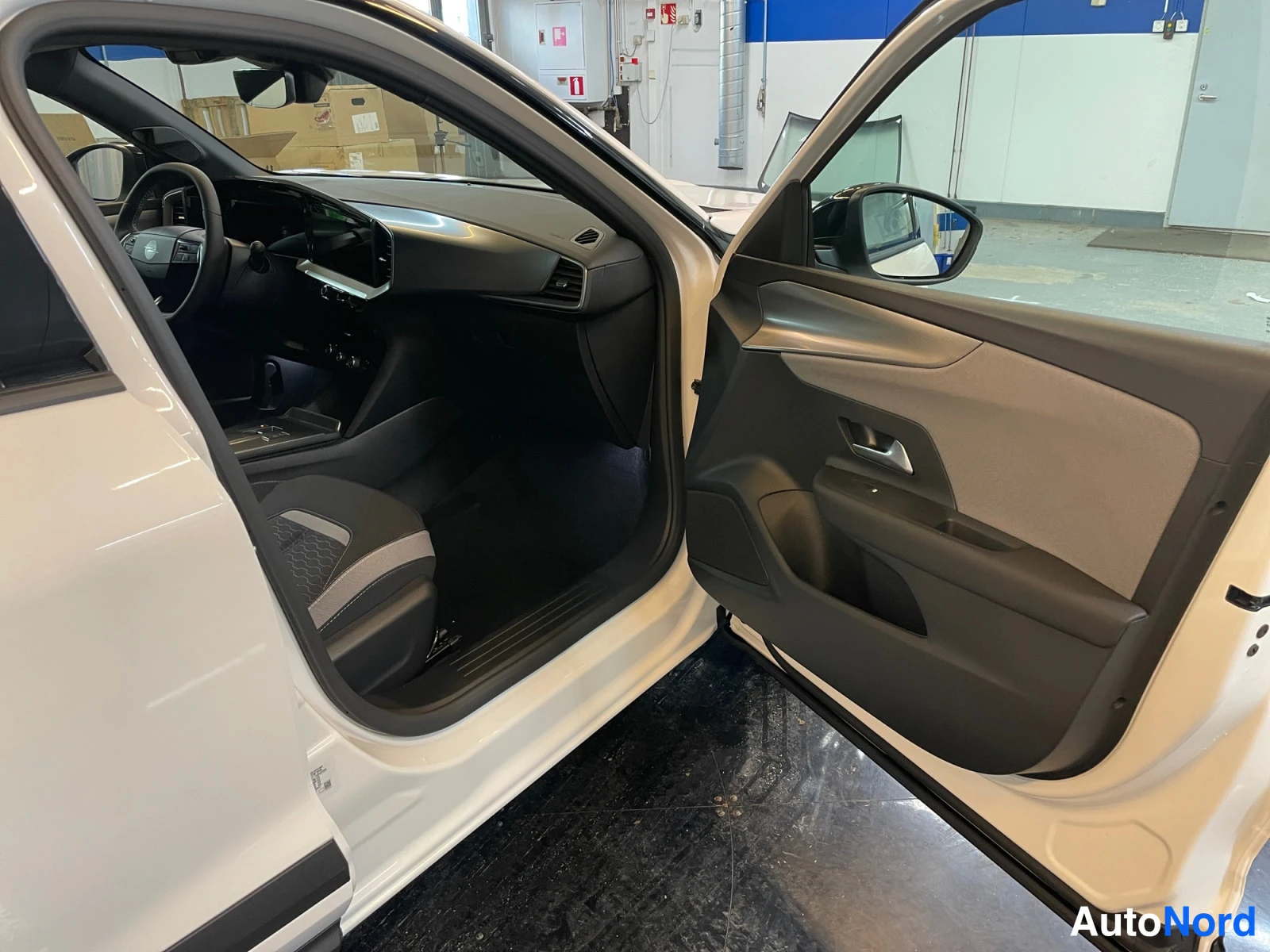 White Opel Mokka 2026, side, photo 7