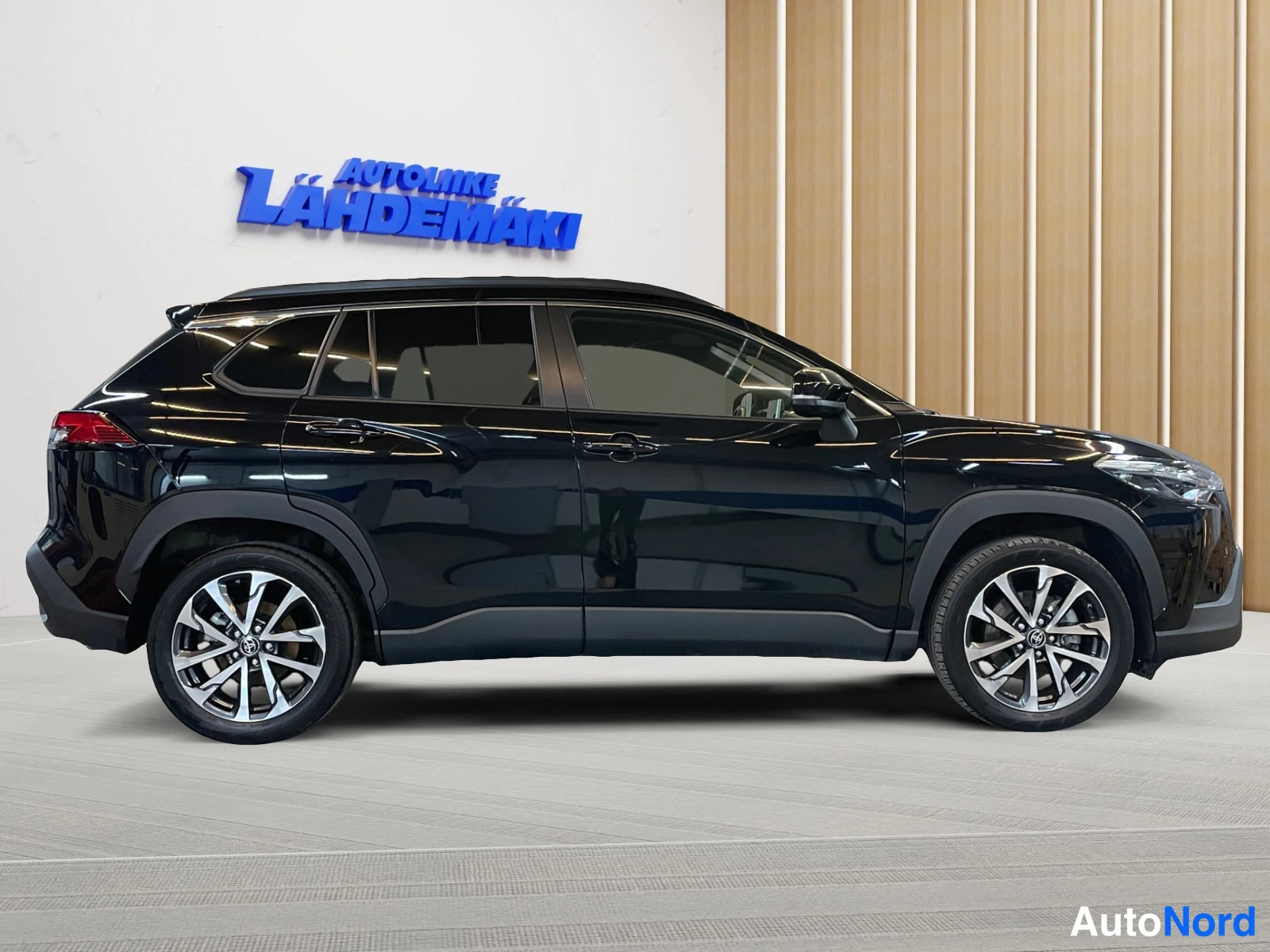 Black Toyota Corolla Cross 2022, side, photo 6