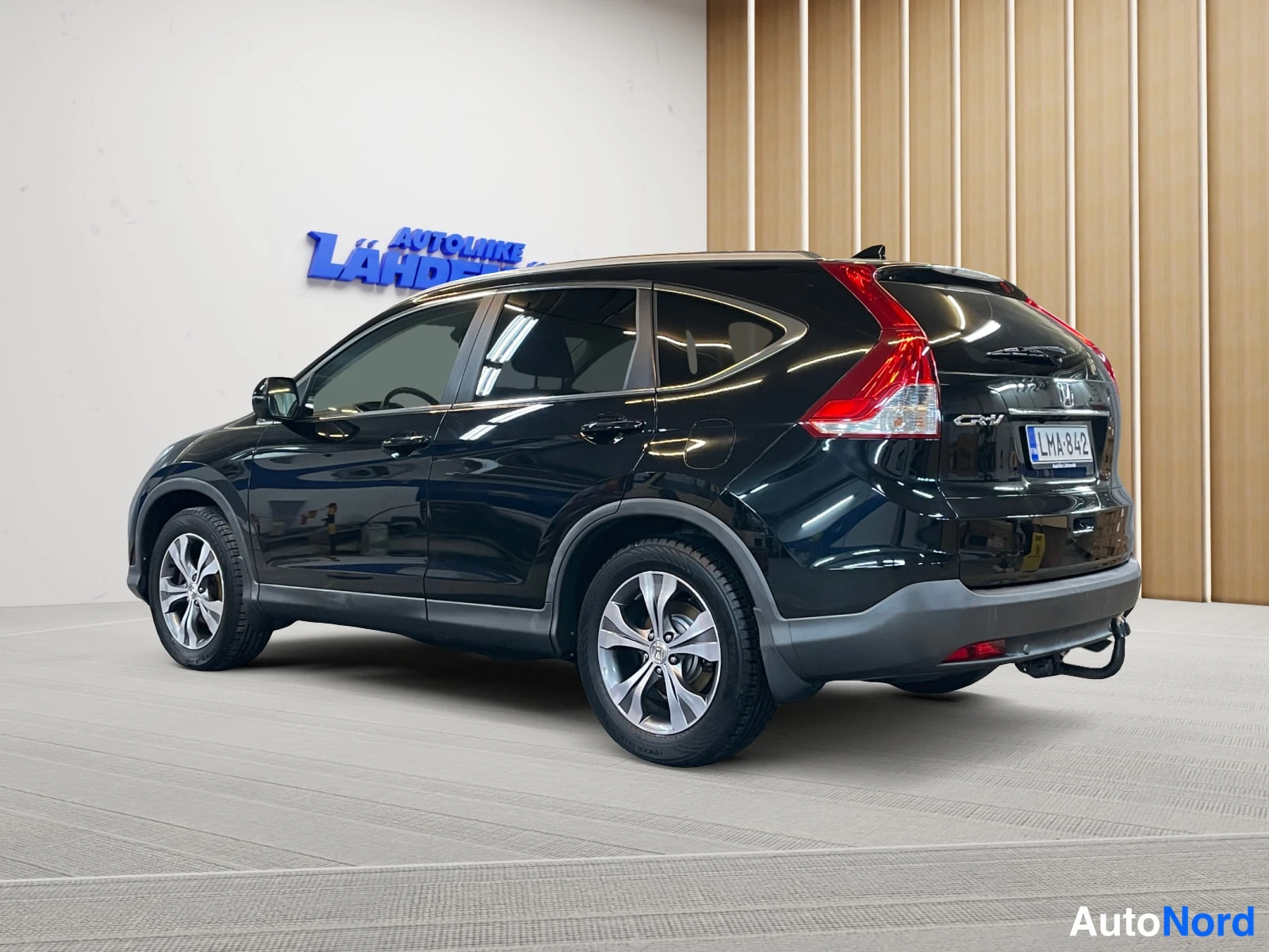 Musta Honda CR-V 2013, takaviisto, kuva 7