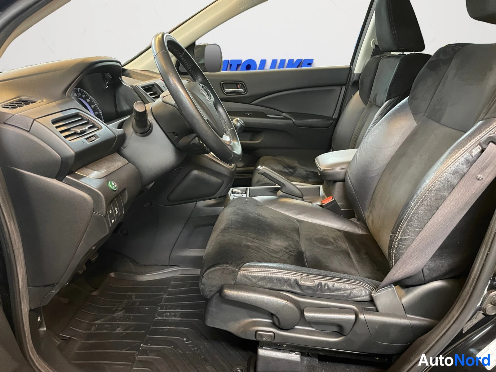 Musta Honda CR-V 2013, kuva 10