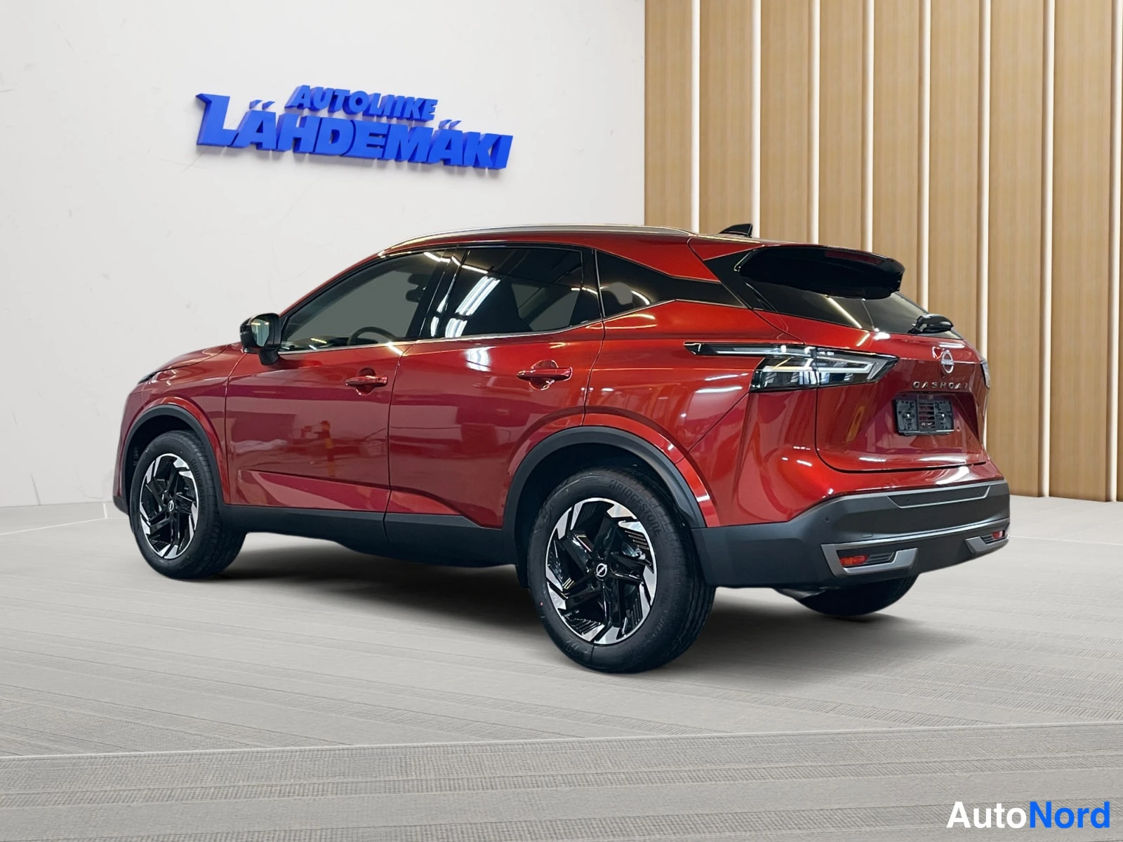 Punainen Nissan Qashqai 2026, takaviisto, kuva 7