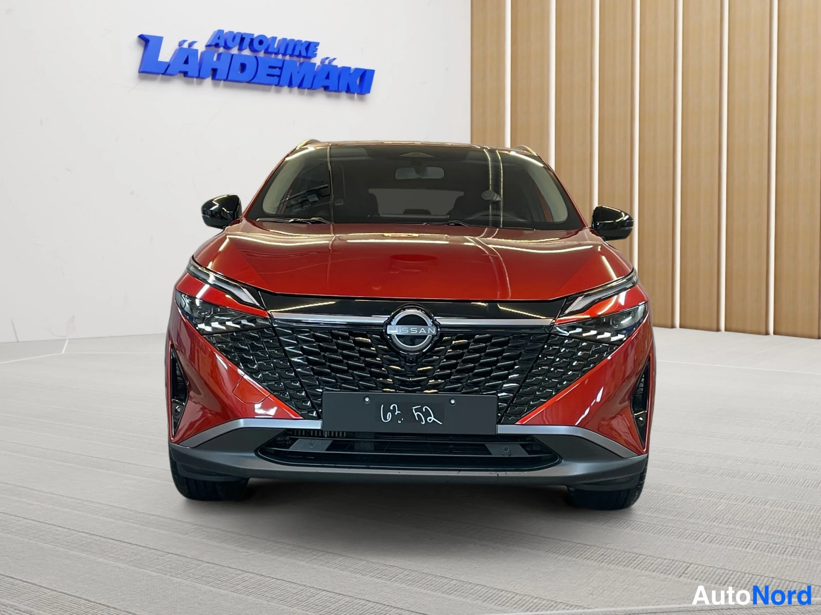Punainen Nissan Qashqai 2026, edestä, kuva 3