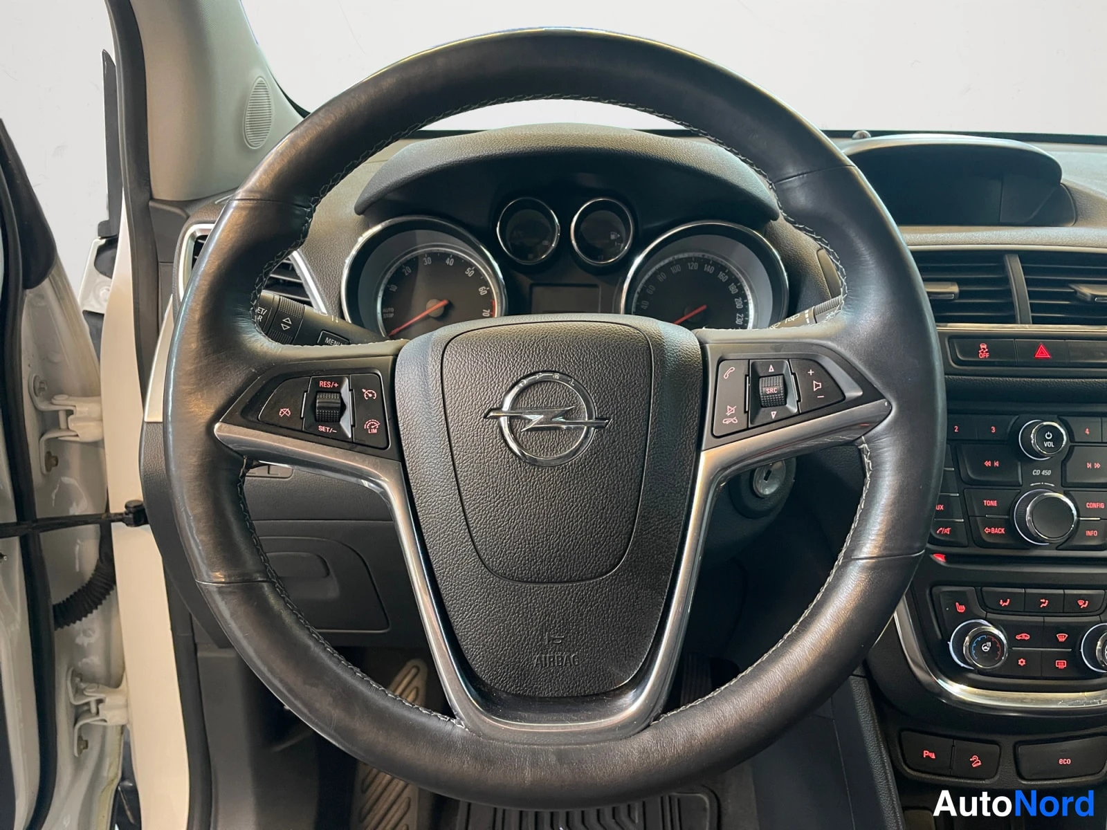 Valkoinen Opel Mokka 2014, kuva 16