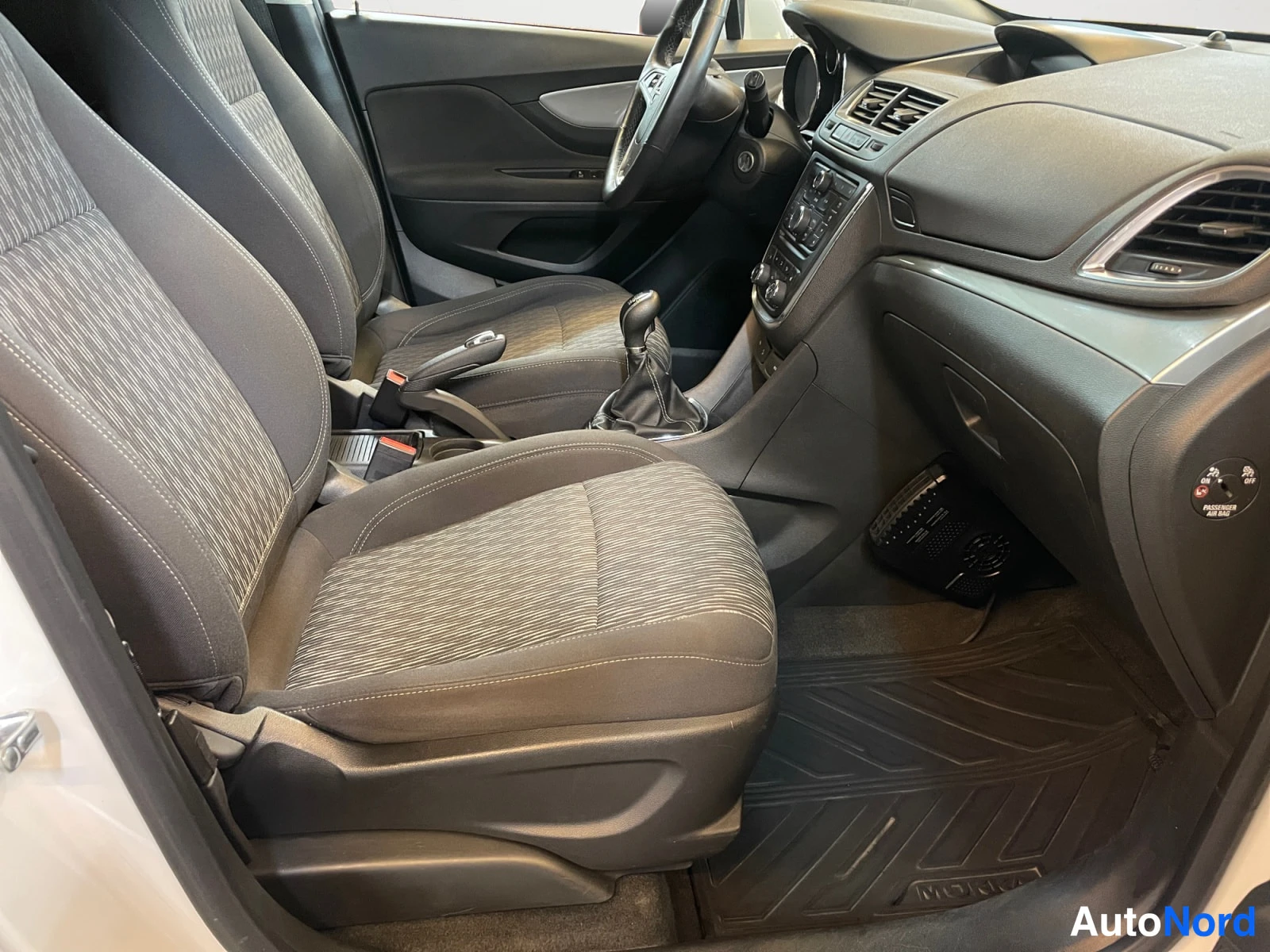 Valkoinen Opel Mokka 2014, kuva 18