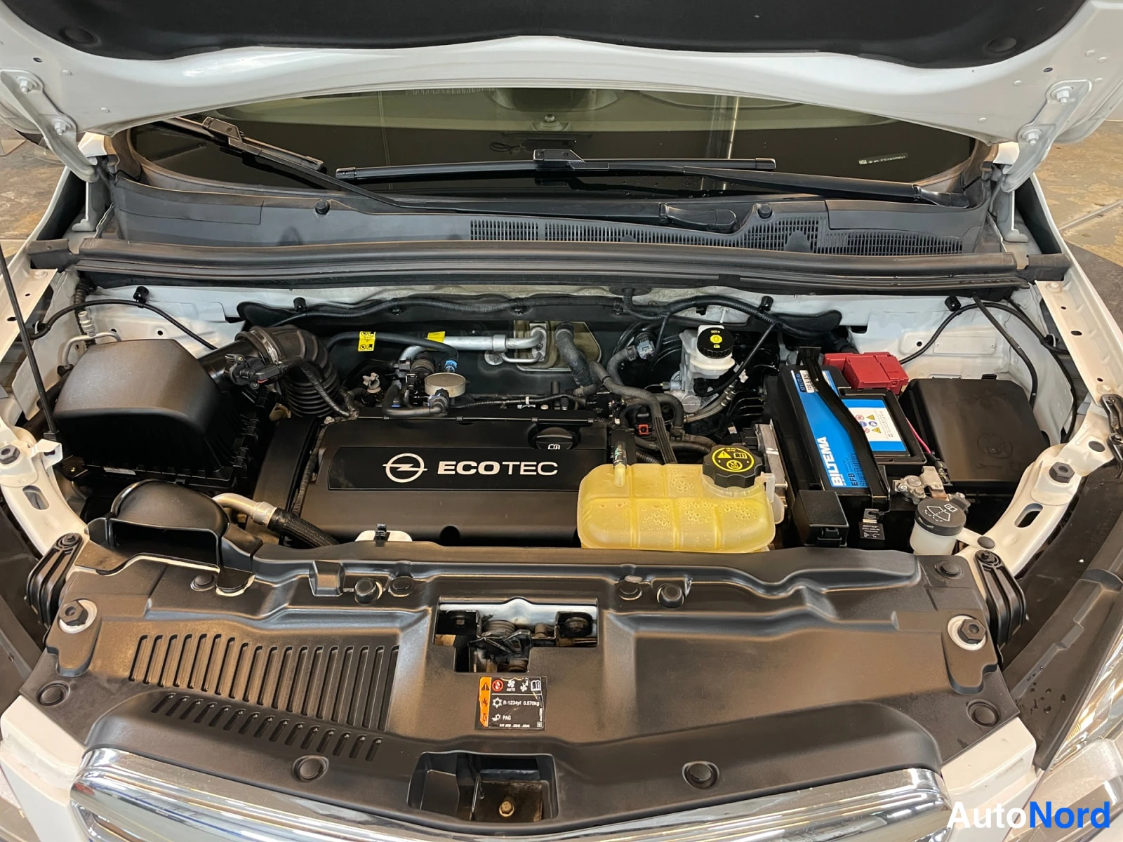 Valkoinen Opel Mokka 2014, kuva 20