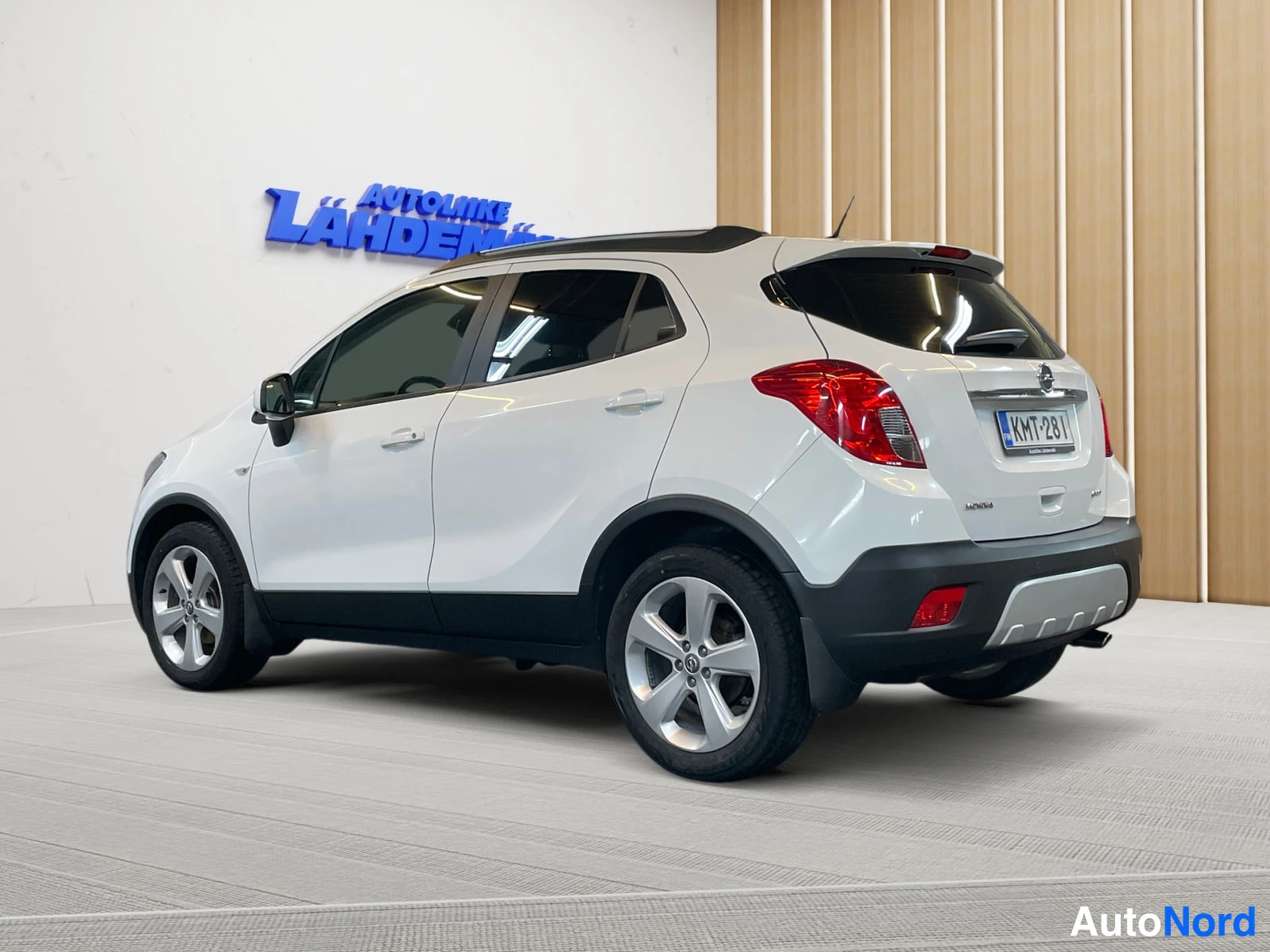 Valkoinen Opel Mokka 2014, takaviisto, kuva 7