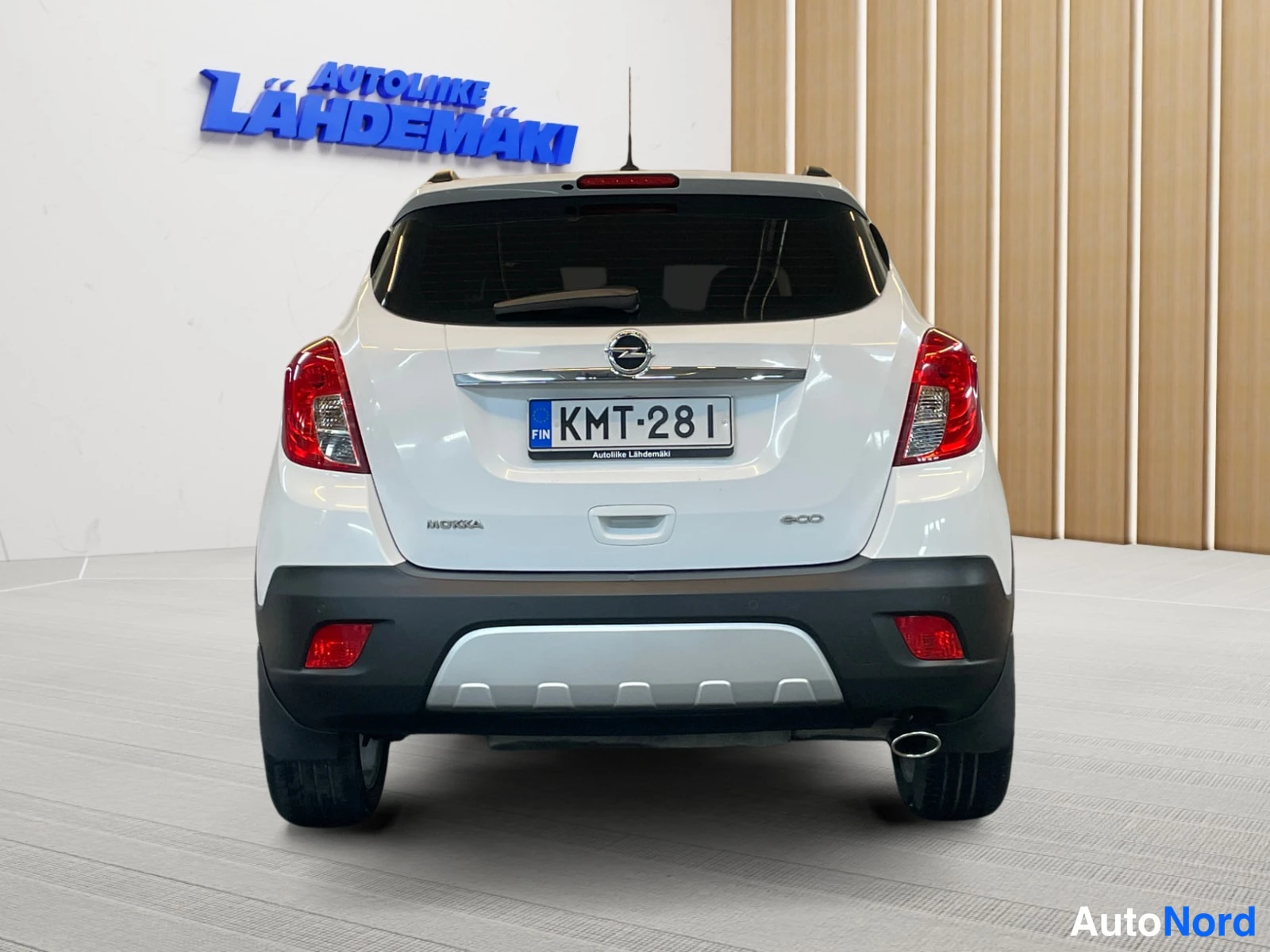 Valkoinen Opel Mokka 2014, takaa, kuva 9