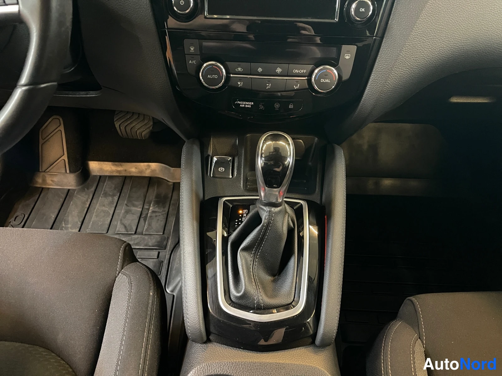 Ruskea Nissan Qashqai 2019, kuva 16
