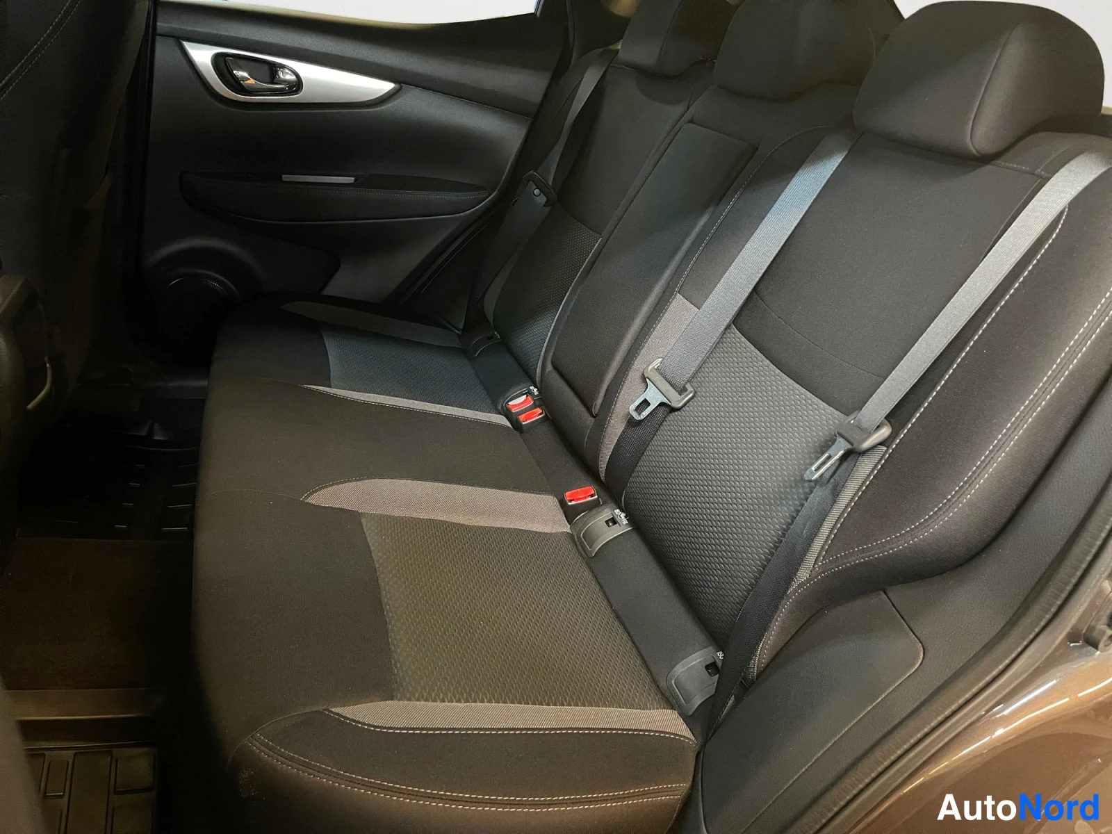 Ruskea Nissan Qashqai 2019, kuva 17