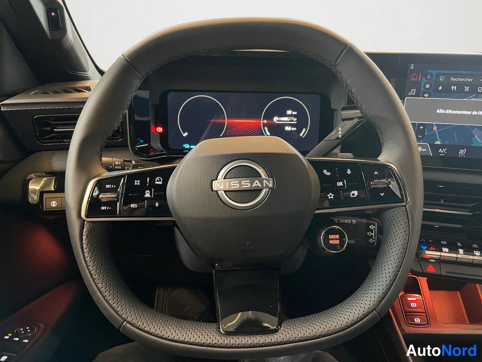 Hopea Nissan Micra 2026, ohjaamo, kuva 11