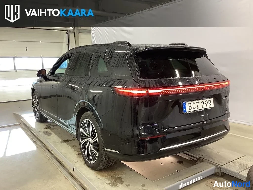 Musta XPeng G9 2024, takaviisto, kuva 4