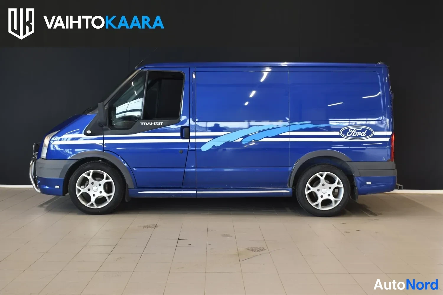 Sininen Ford Transit 2008, sivulta, kuva 4