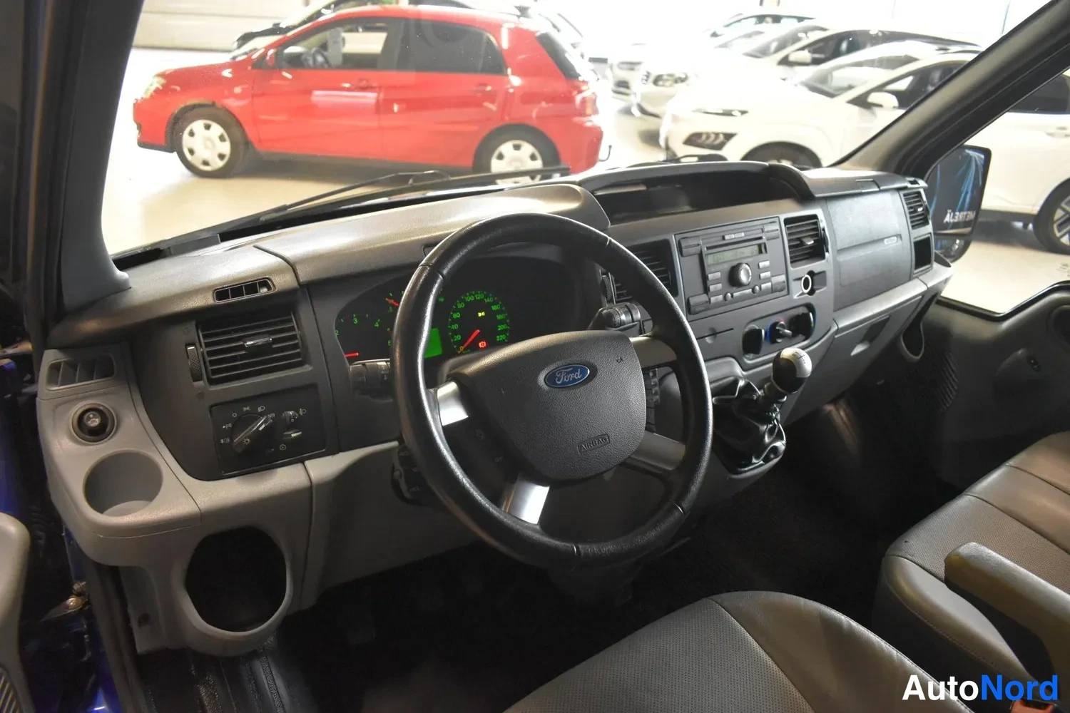 Sininen Ford Transit 2008, kuva 11