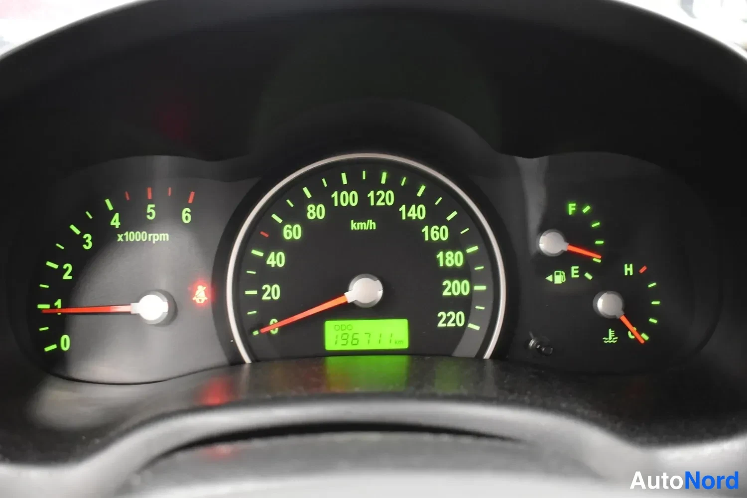 Harmaa Kia Carnival 2009, kuva 8