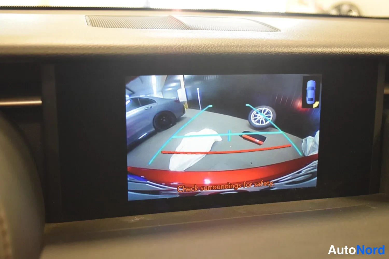 Punainen Lexus RC 2016, kuva 23