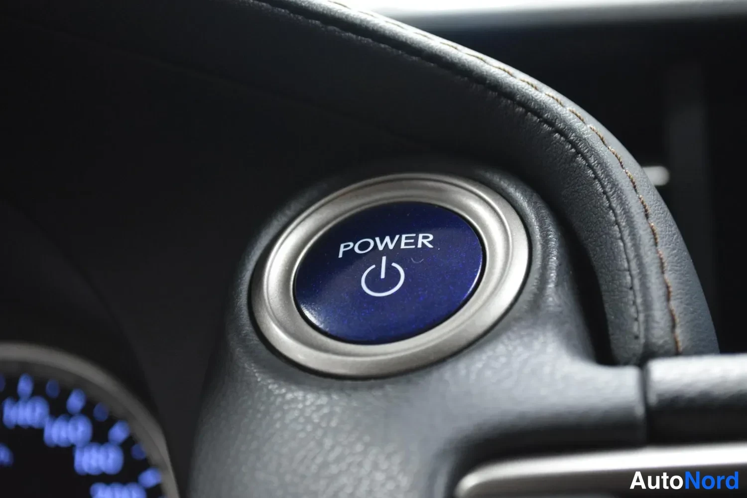 Punainen Lexus RC 2016, kuva 29