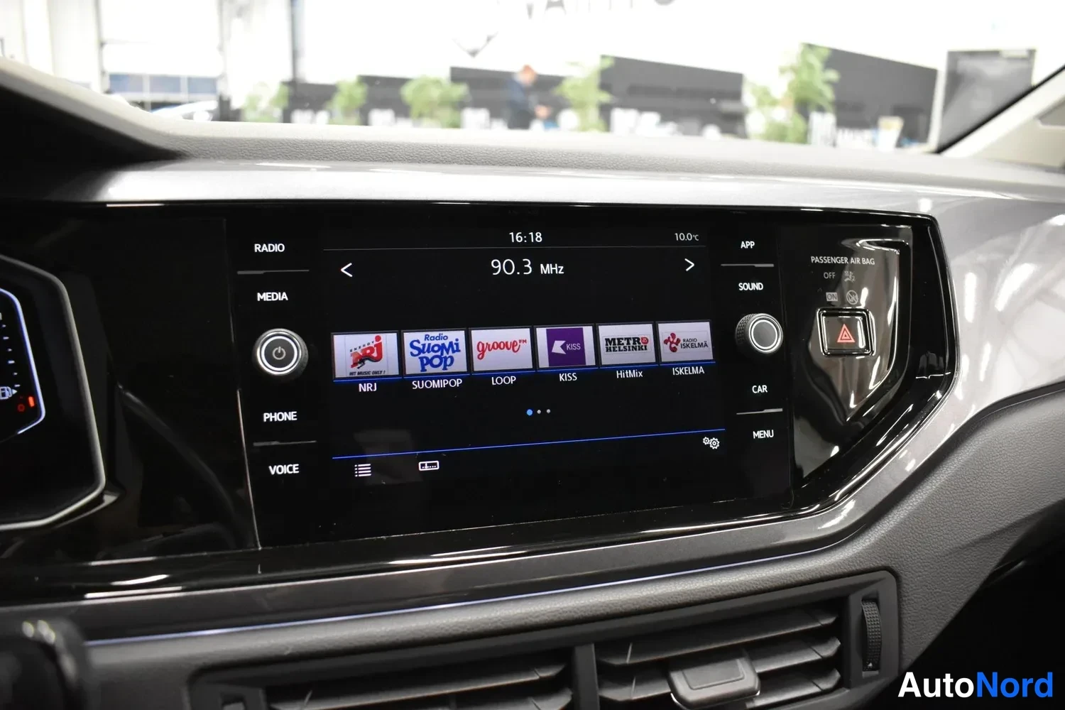 Valkoinen Volkswagen Polo 2019, yksityiskohta, kuva 15