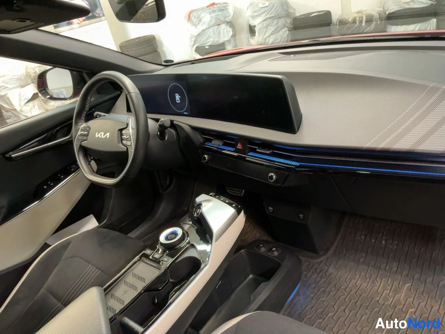 Punainen KIA EV6 GT 2023, kuva 9