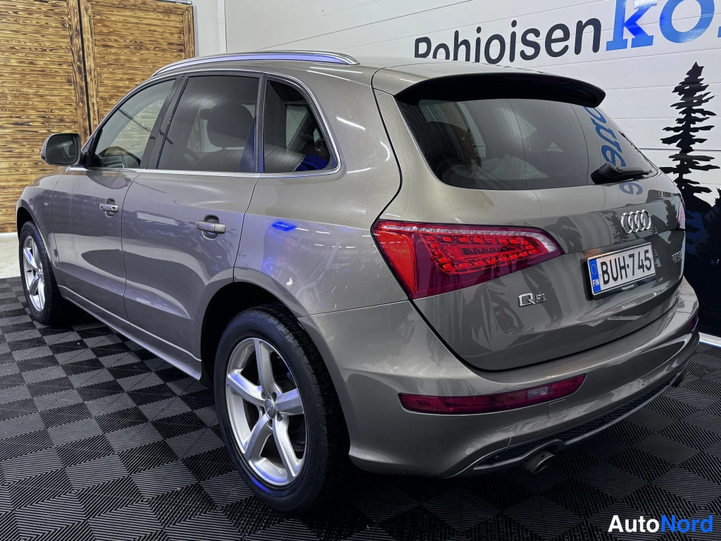 Beige Audi Q5 2011, takaviisto, kuva 4