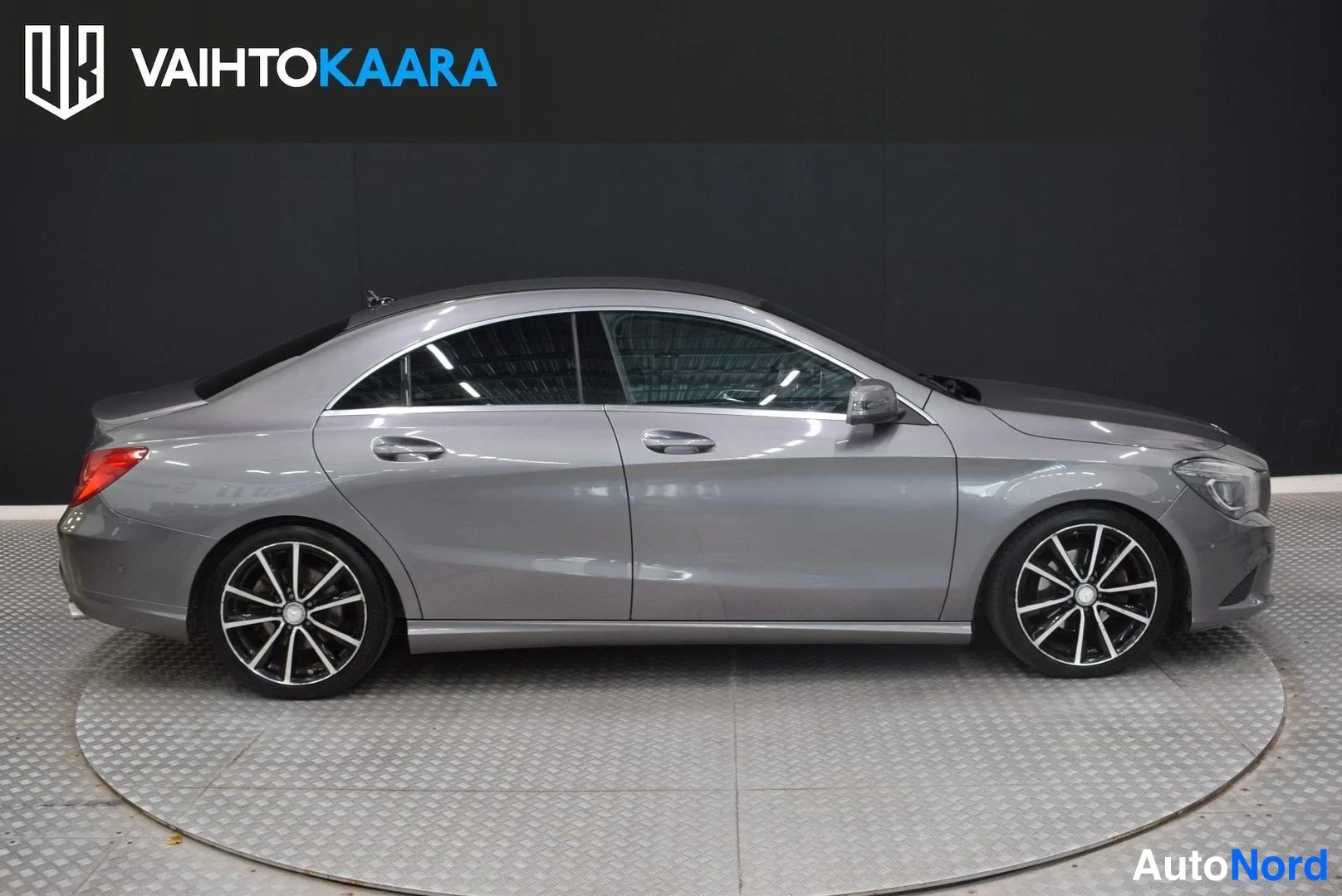 Harmaa Mercedes-Benz CLA 200 2016, sivulta, kuva 4