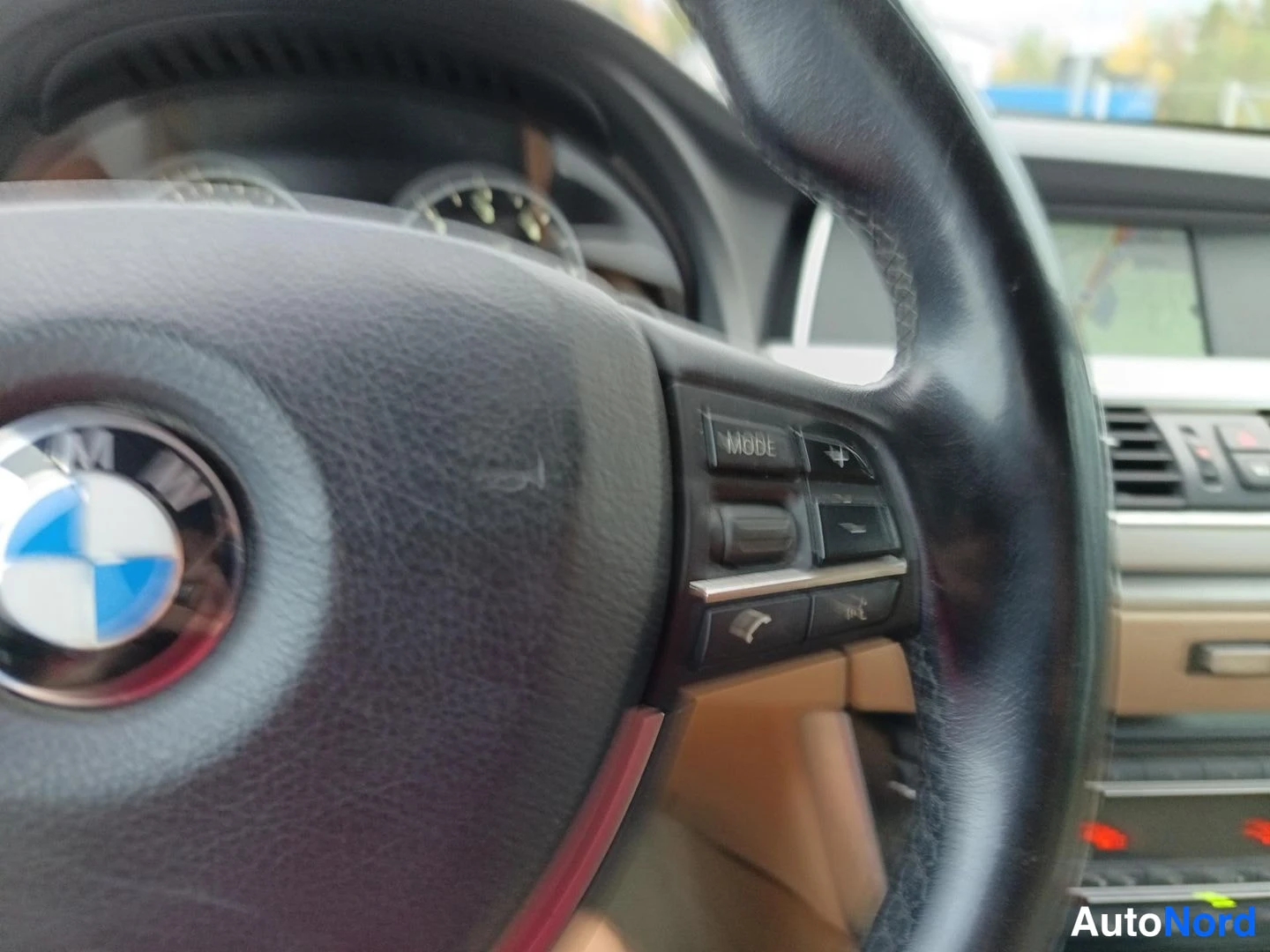 Beige BMW 530d xDrive 2011, photo 12