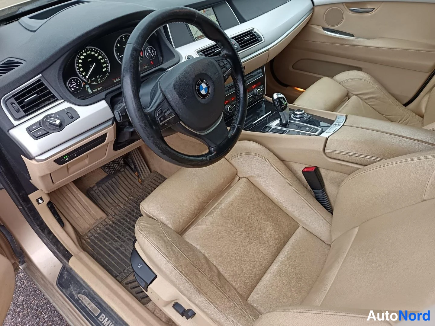 Beige BMW 530d xDrive 2011, photo 5